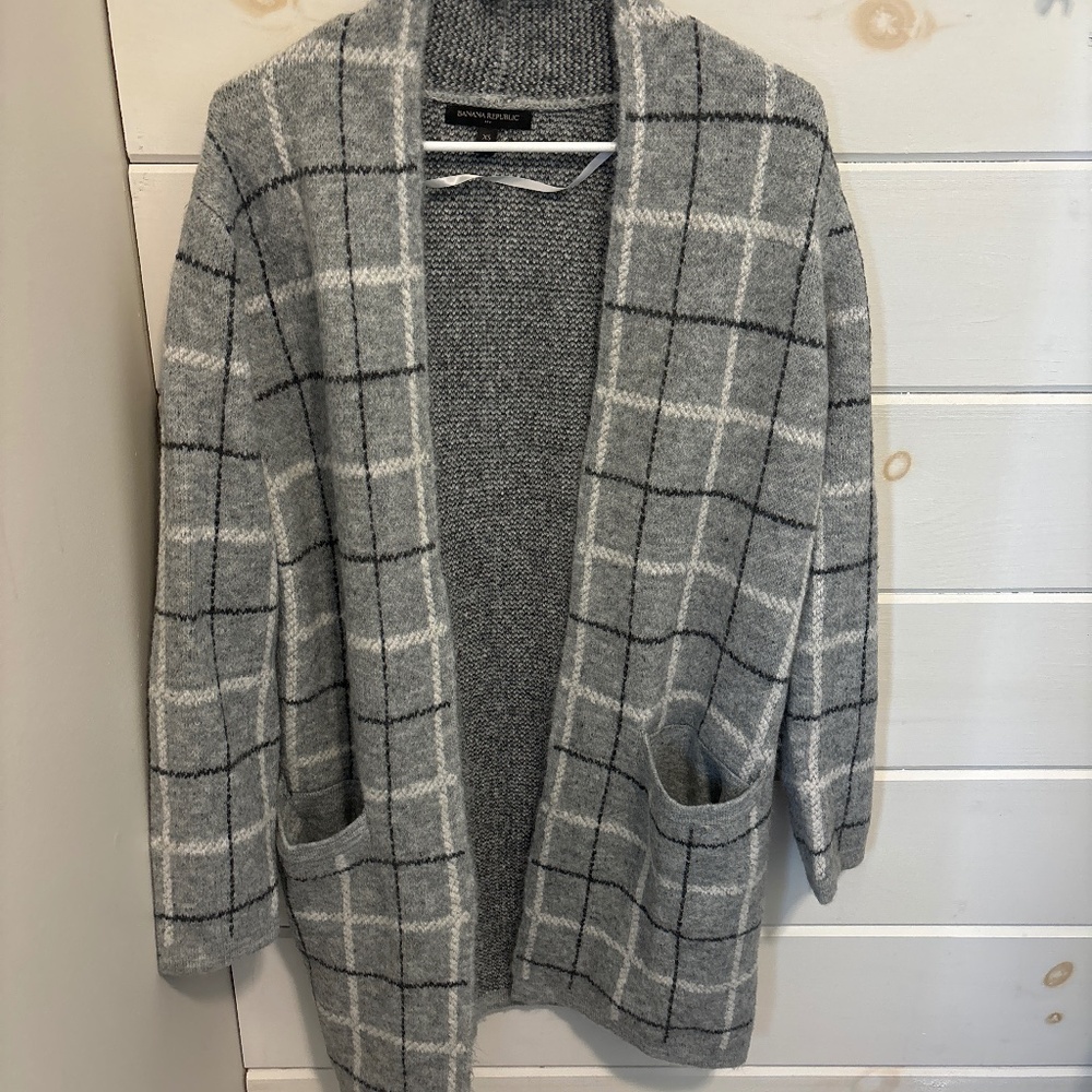 Banana Republic women’s long cardigan